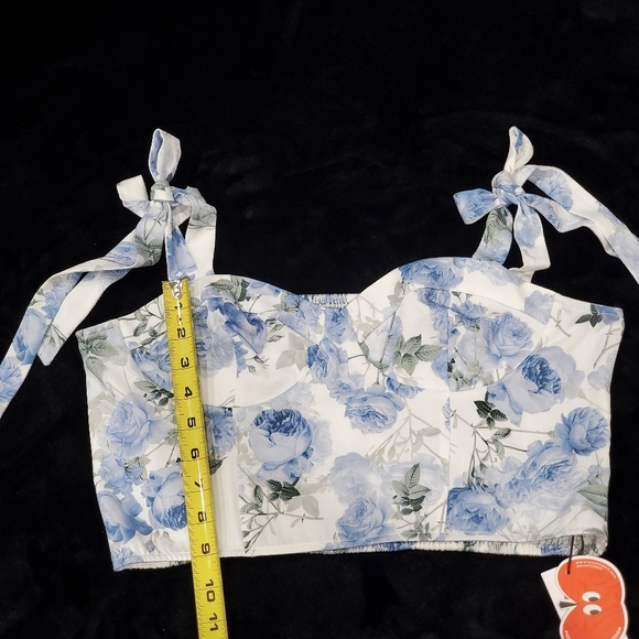 Cider Floral Blue and White Women's Top - Picture 14 of 14